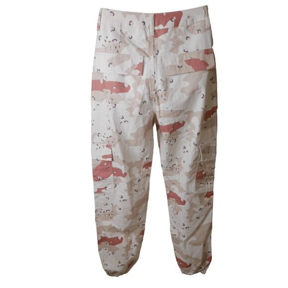 WILD FABLE | Camo Print High-Rise Cargo Size 2 - Picture 2 of 10